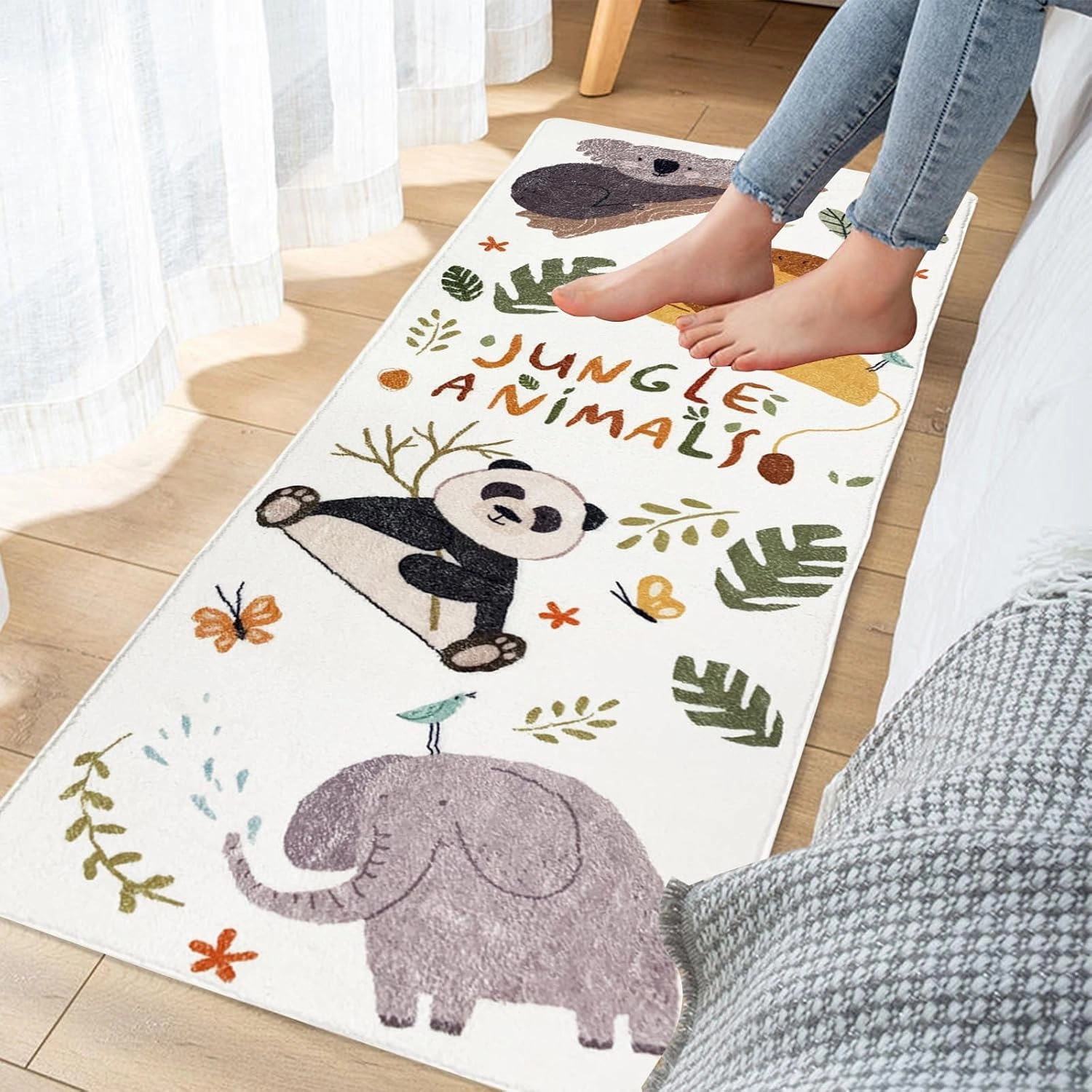 ABREEZE Kids Runner Rug 5.3FT,Animals Area Rug Play Mat for Kids Non Skid Washable Animal Throw Rugs Cute Cartoon Floor Carpet for Living Bedroom Study Nursery Dorm 2'x5.3',White