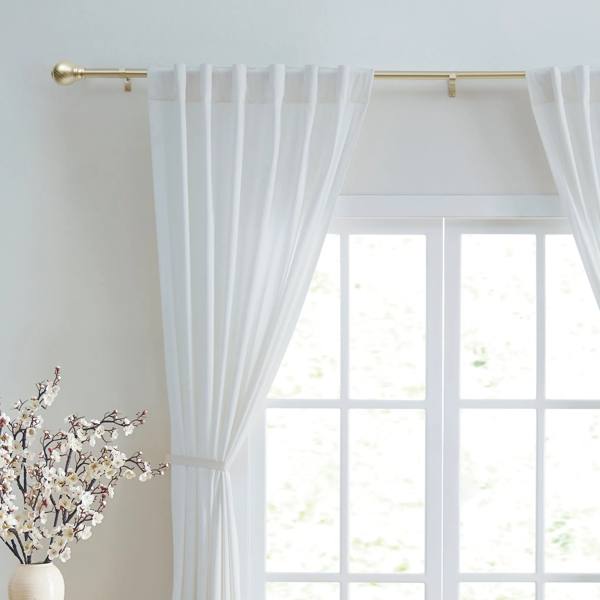DKNY Griffin Curtain Rod Set