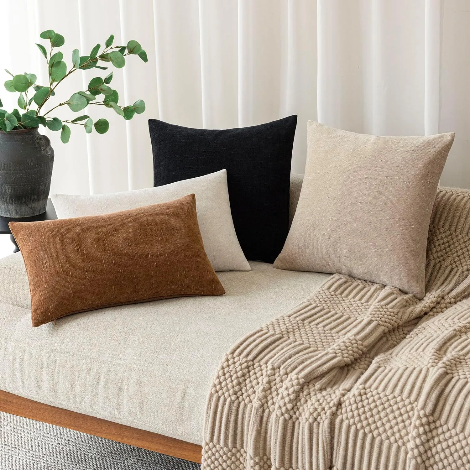 Foindtower Pack of 2 Soft Textured Throw Decorative Pillow Covers Square Accent Solid Cushion Cover Cozy Farmhouse Pillow Case with Zipper for Couch Sofa Bedroom Living Room 20x20 Inch, Black