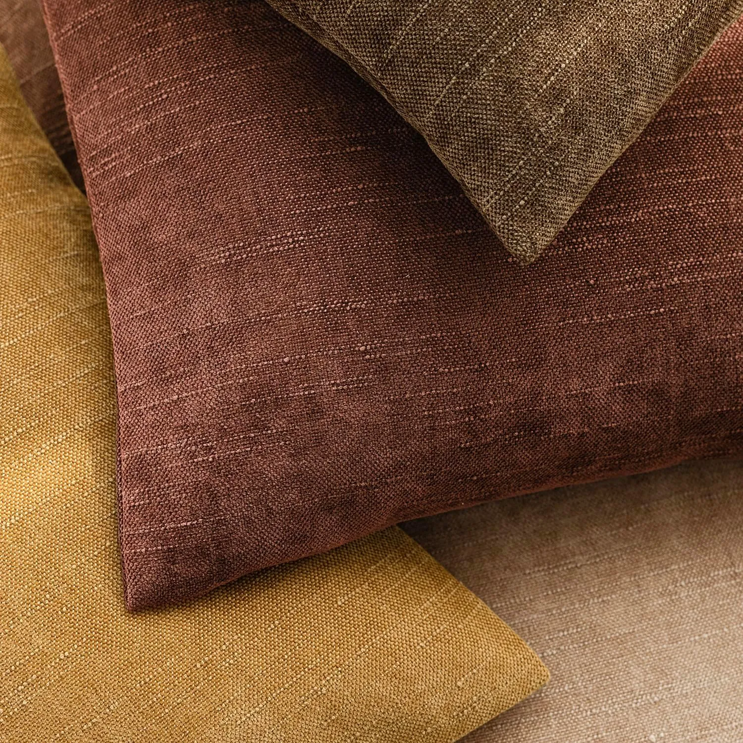 Foindtower Set of 2 Soft Textured Chenille Throw Decorative Pillow Covers Square Accent Solid Cushion Cover Neutral Farmhouse Pillow Case for Couch Sofa Bedroom Living Room 20x20 Inch,Golden Brown