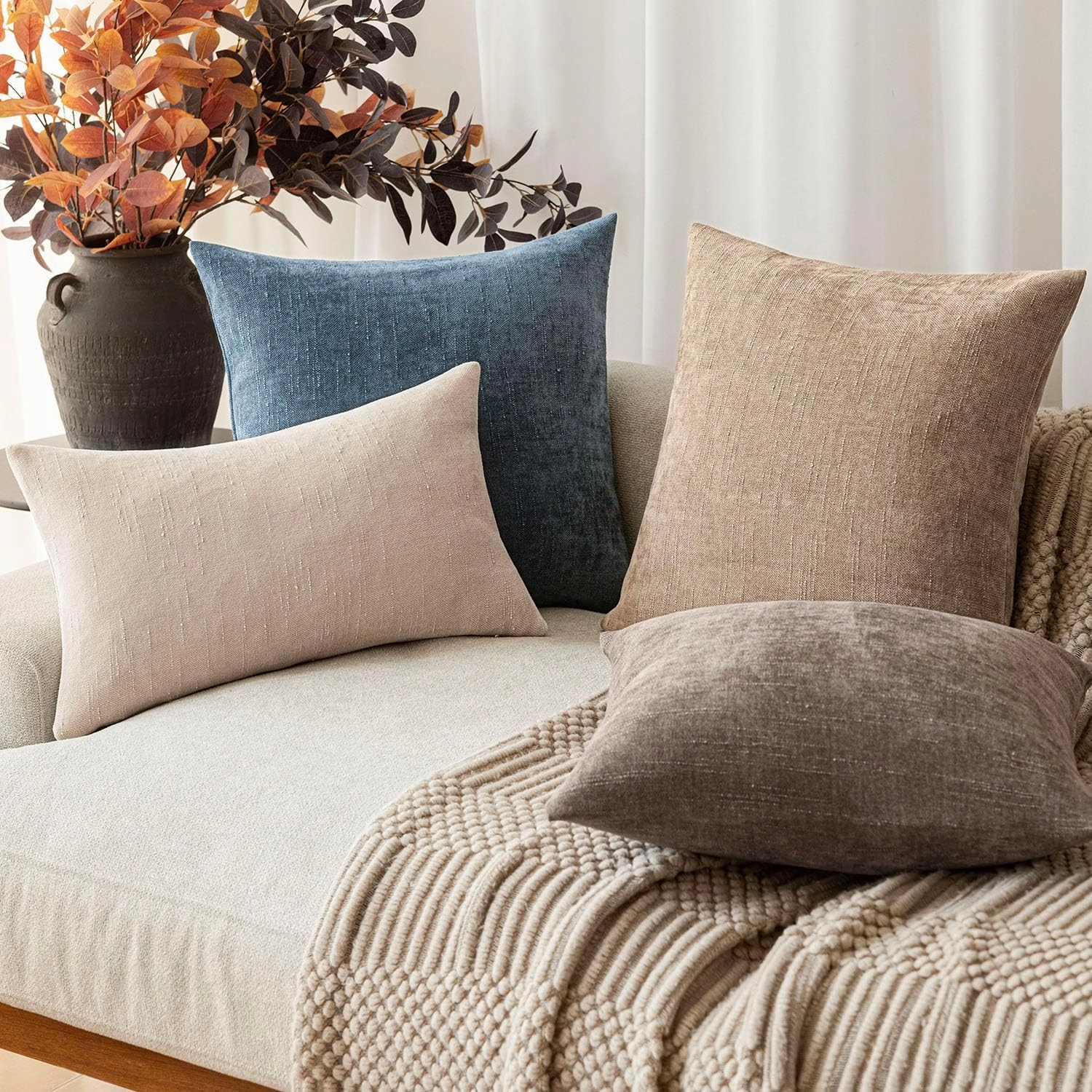 Foindtower Pack of 2 Soft Textured Chenille Throw Decorative Pillow Covers Square Accent Solid Cushion Cover Cozy Neutral Farmhouse Pillow Case for Couch Sofa Bedroom Living Room 20x20 Inch,Blue