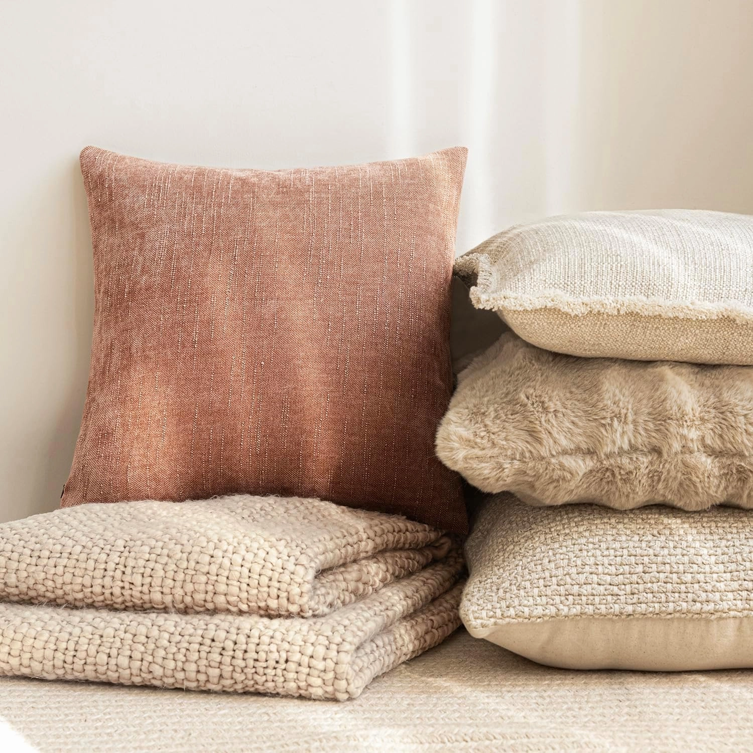 Foindtower Pack of 2 Textured Chenille Throw Decorative Pillow Covers Square Accent Solid Cushion Cover Neutral Farmhouse Pillow Case for Couch Sofa Bedroom Living Room 20x20 Inch,Dusty Pink