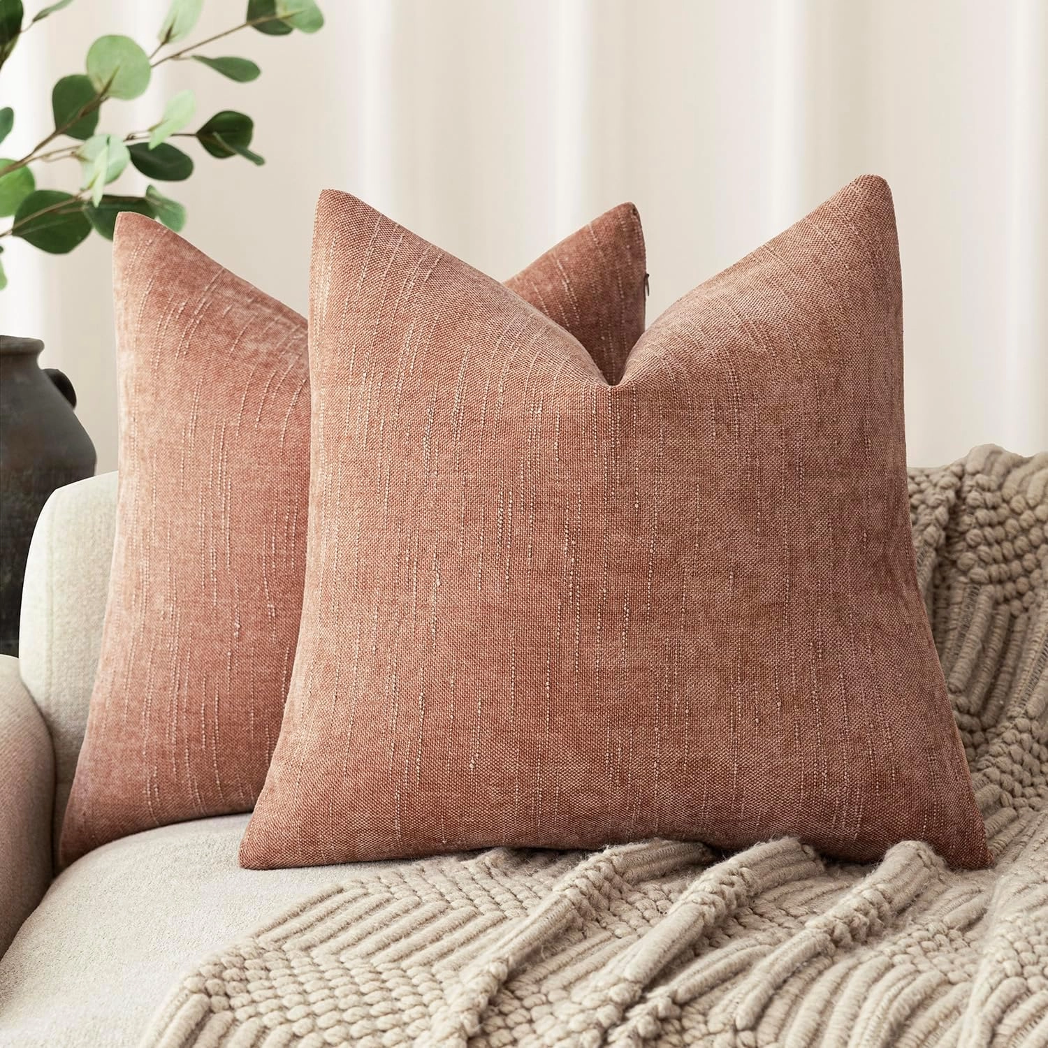 Foindtower Pack of 2 Textured Chenille Throw Decorative Pillow Covers Square Accent Solid Cushion Cover Neutral Farmhouse Pillow Case for Couch Sofa Bedroom Living Room 20x20 Inch,Dusty Pink
