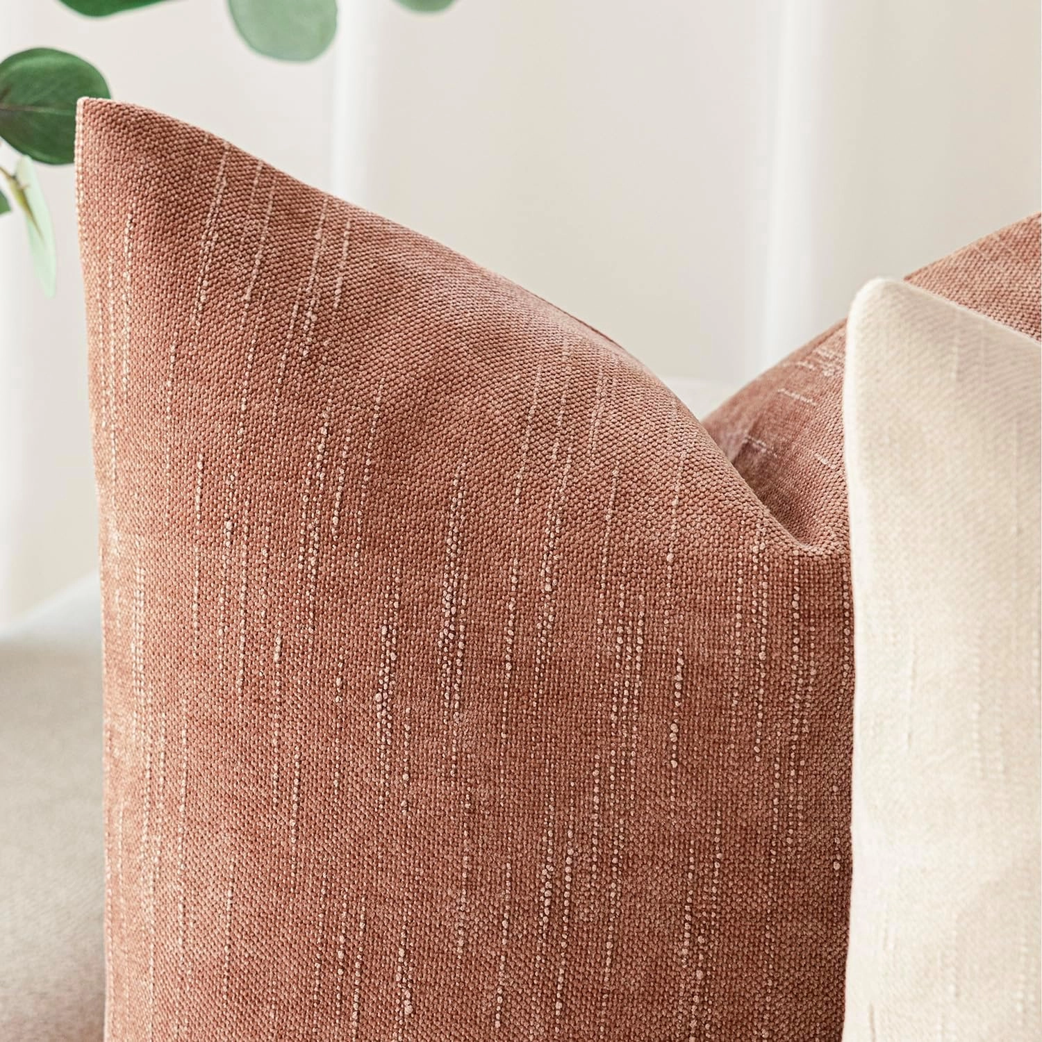 Foindtower Pack of 2 Textured Chenille Throw Decorative Pillow Covers Square Accent Solid Cushion Cover Neutral Farmhouse Pillow Case for Couch Sofa Bedroom Living Room 20x20 Inch,Dusty Pink