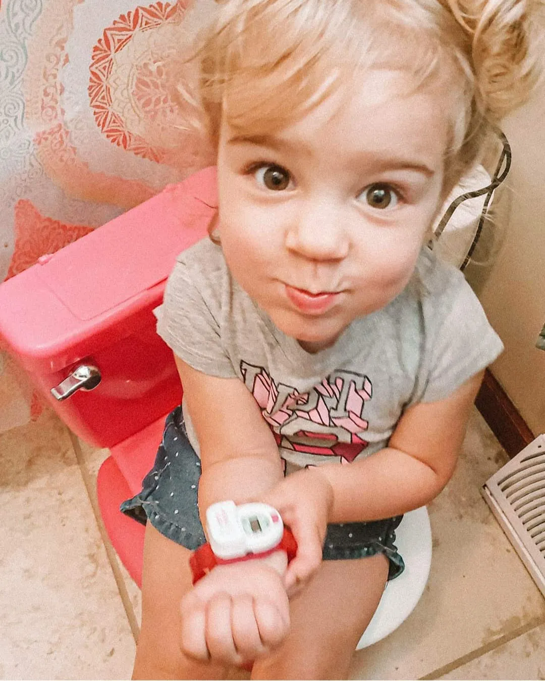 Potty Watch for Kids Potty Training - Potty Training Watch with 3 Fun Flashing Lights and Music - Water-Resistant Watch - Potty Watch Remind Kids Every 30, 60 or 90 Minutes - Pink