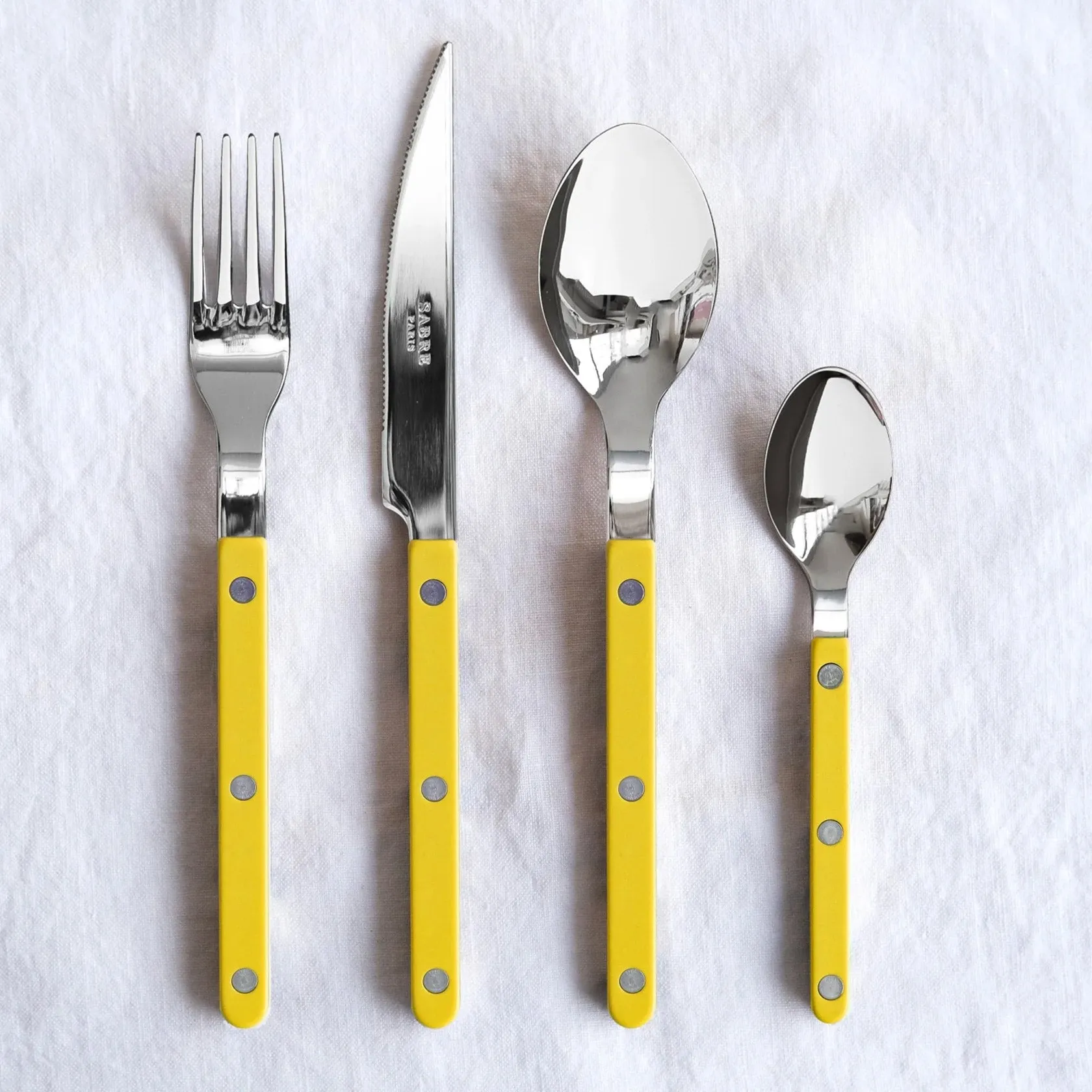 Sabre Bistrot Shiny Solid Yellow 4 Pieces Cutlery Set, 040