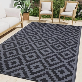 Smiry Waterproof Outdoor Rug 5x8ft, Reversible Plastic Straw Patio Camping Rugs, Outdoor Indoor RV Mat Carpet for Patio, Outside Entry, Backyard, Deck, Bench, Picnic, Camper, Black & Grey