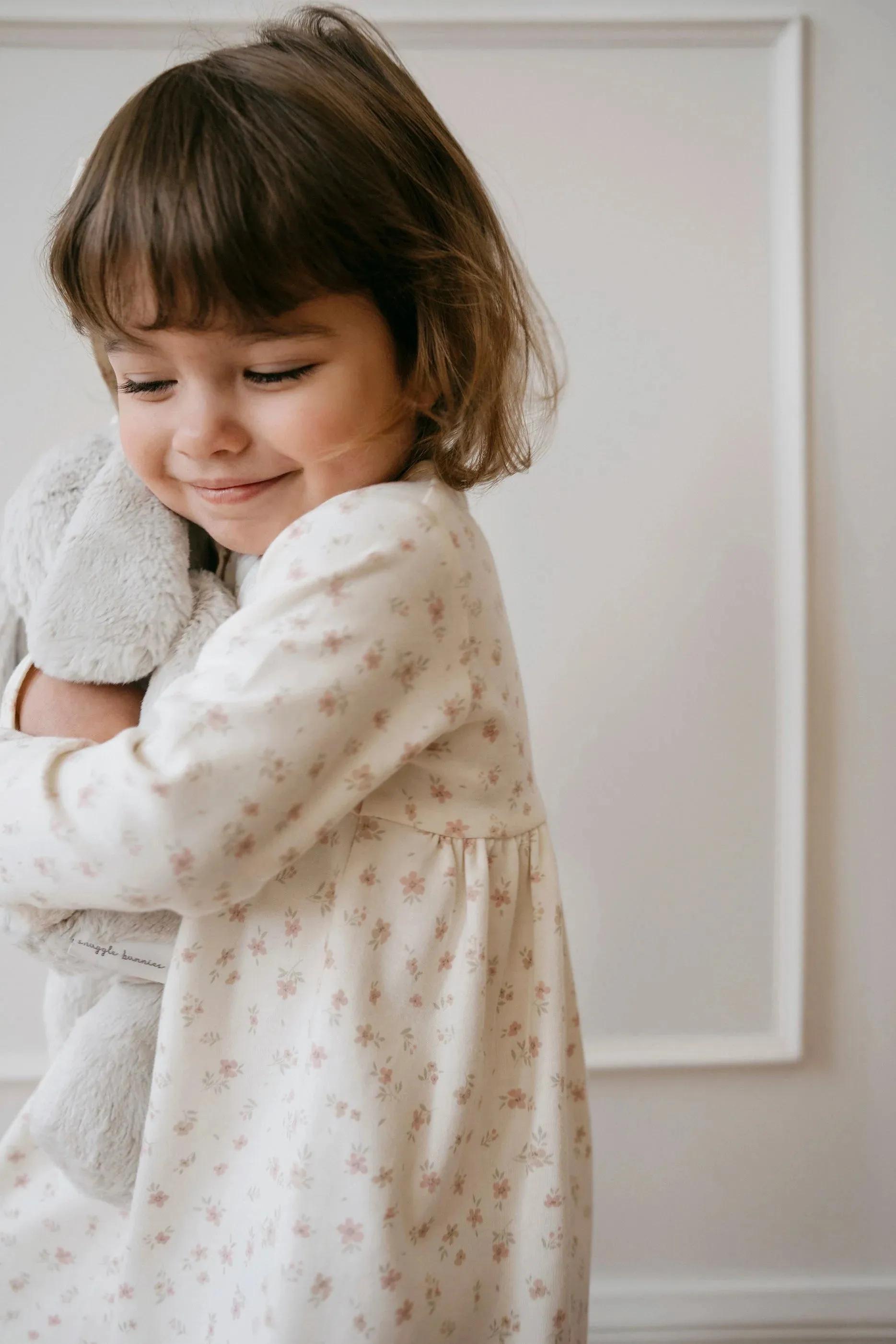 Snuggle Bunnies | Penelope the Bunny | Moonbeam