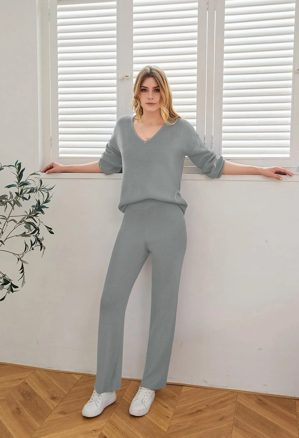 VamJump Women's 2 Piece Outfits V Neck Long Sleeve Sweater Pullover Top Wide Leg Pants Sweatsuit Lounge Sets