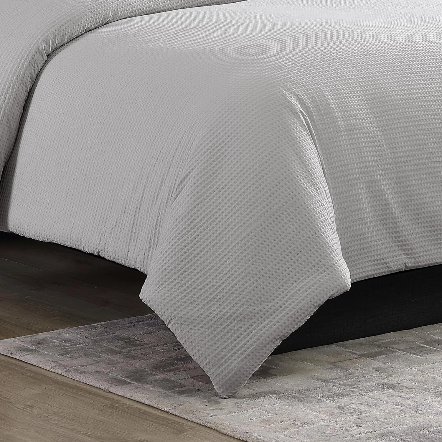 Vera Wang - King Comforter Set, Luxury Cotton Bedding Set with Matching Shams, Chic Room Essentials (Waffle Pique King, Moonlight Grey)